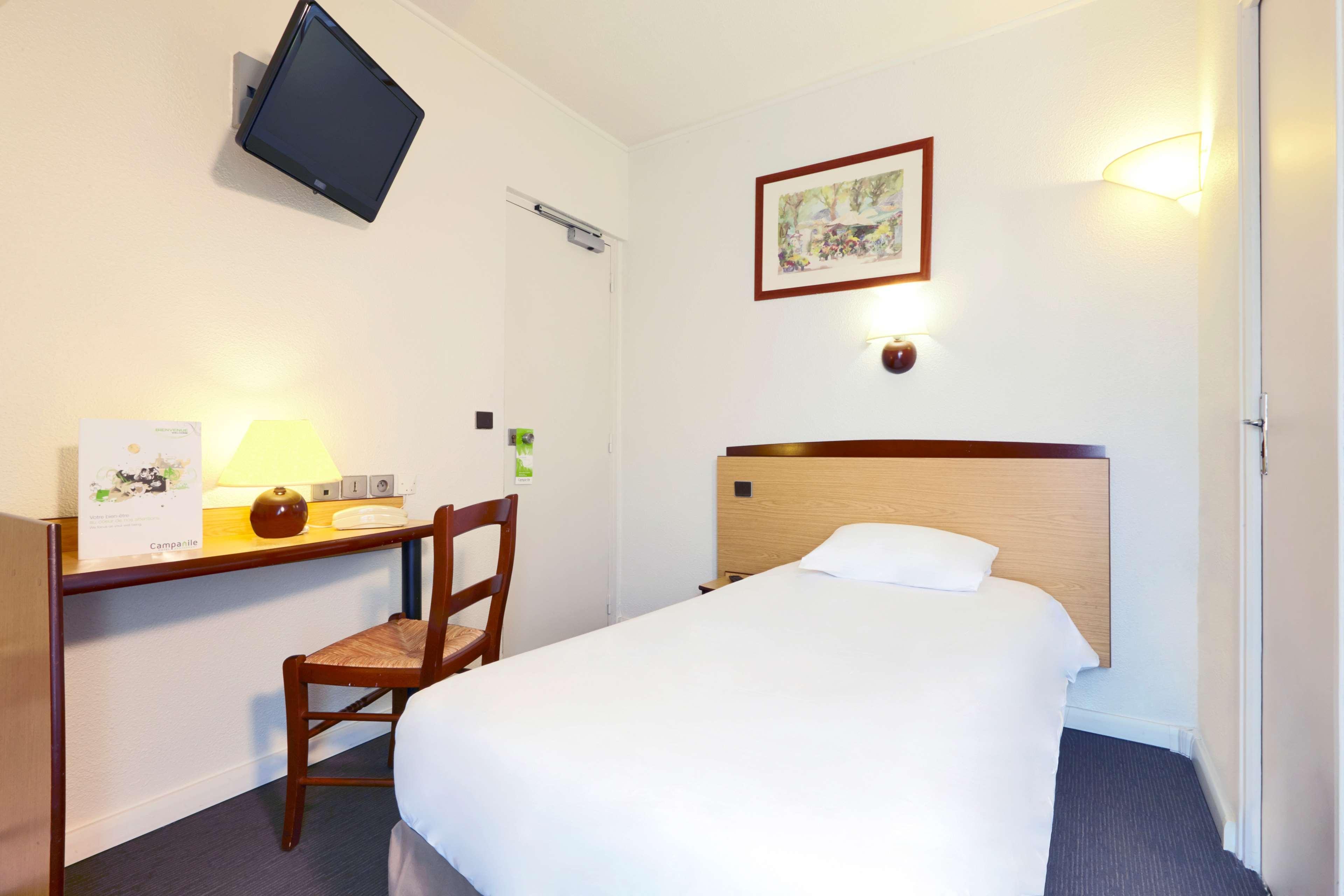 Campanile Paris Ouest - Boulogne Hotel Екстериор снимка