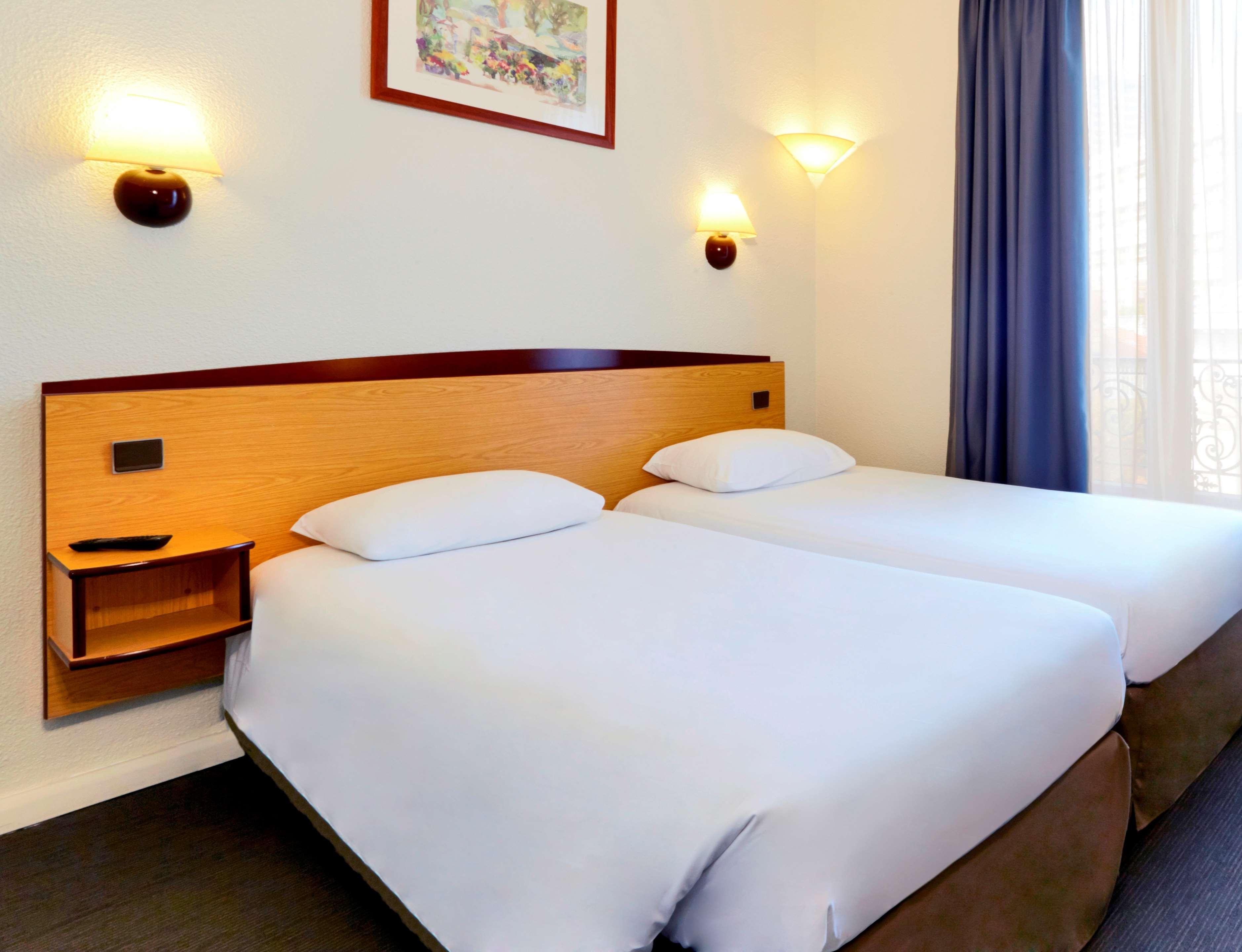 Campanile Paris Ouest - Boulogne Hotel Екстериор снимка