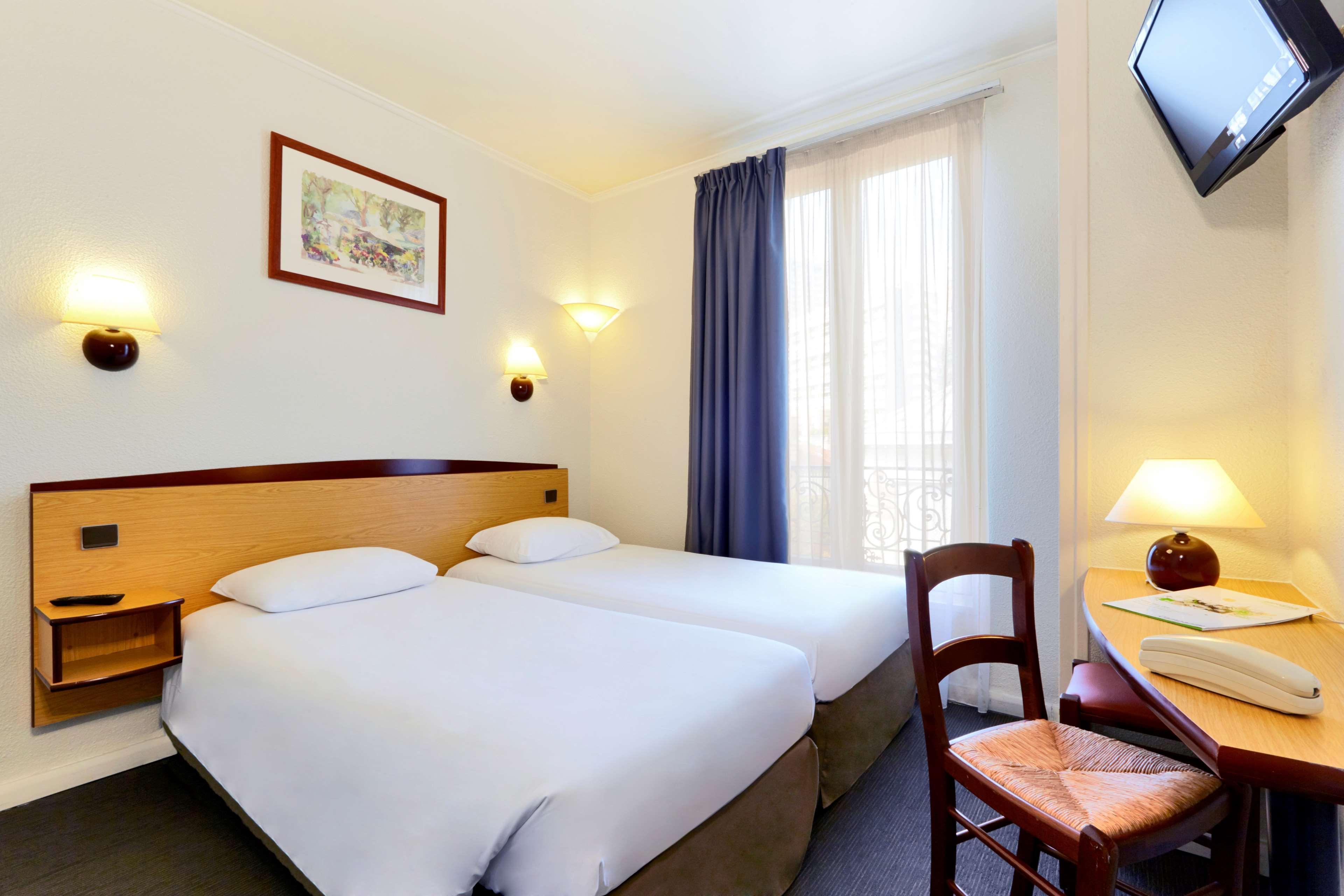Campanile Paris Ouest - Boulogne Hotel Екстериор снимка