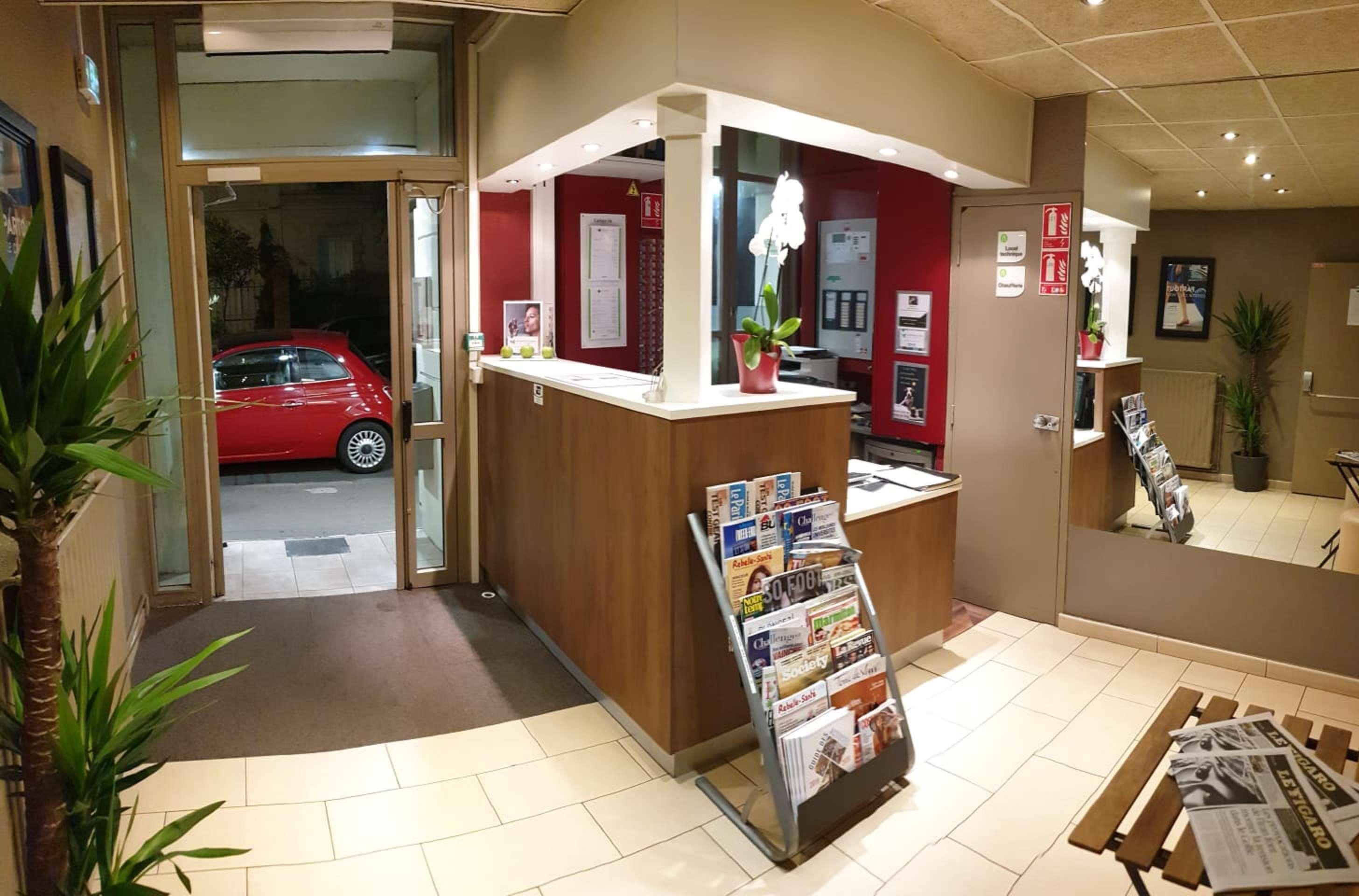 Campanile Paris Ouest - Boulogne Hotel Екстериор снимка