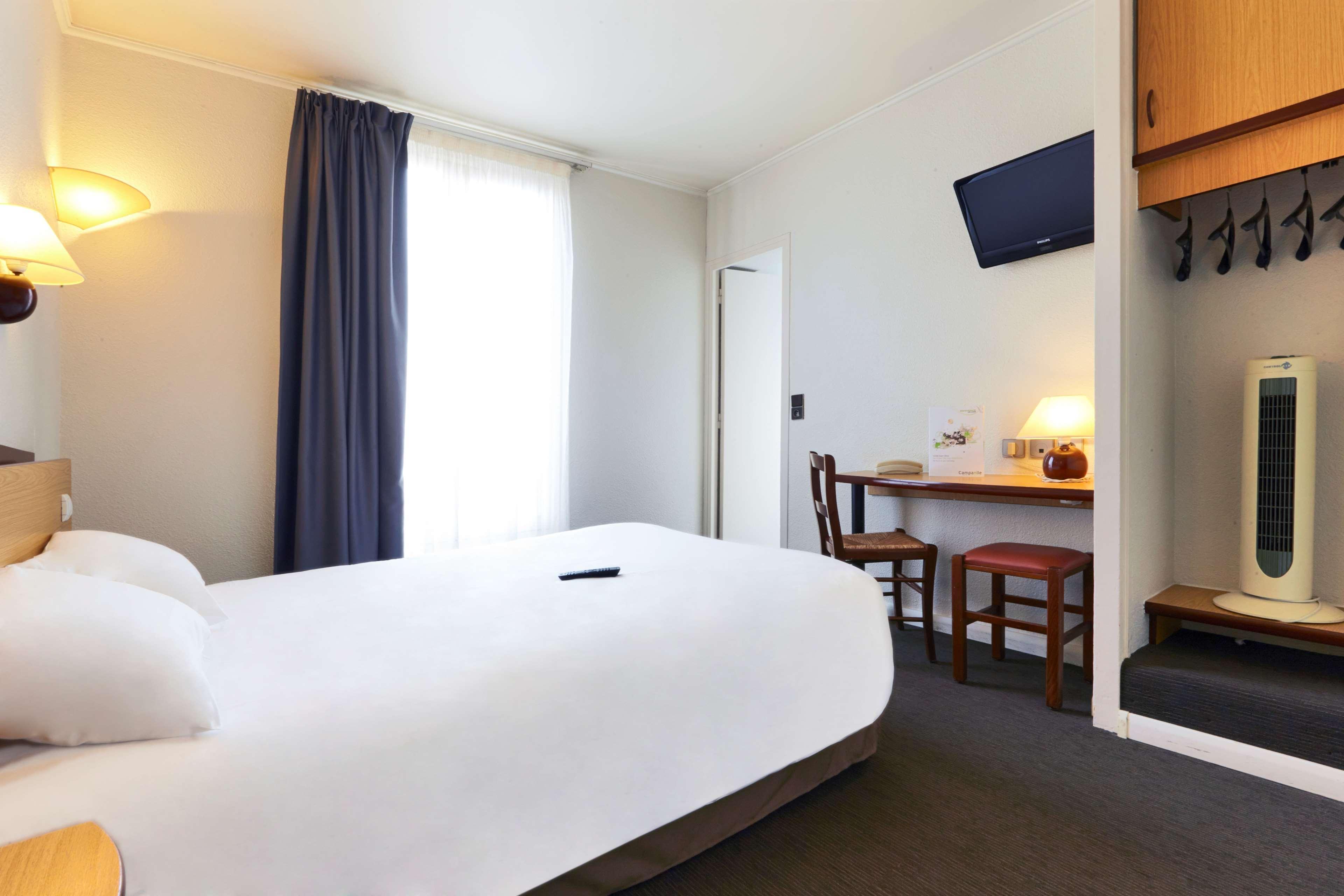 Campanile Paris Ouest - Boulogne Hotel Екстериор снимка