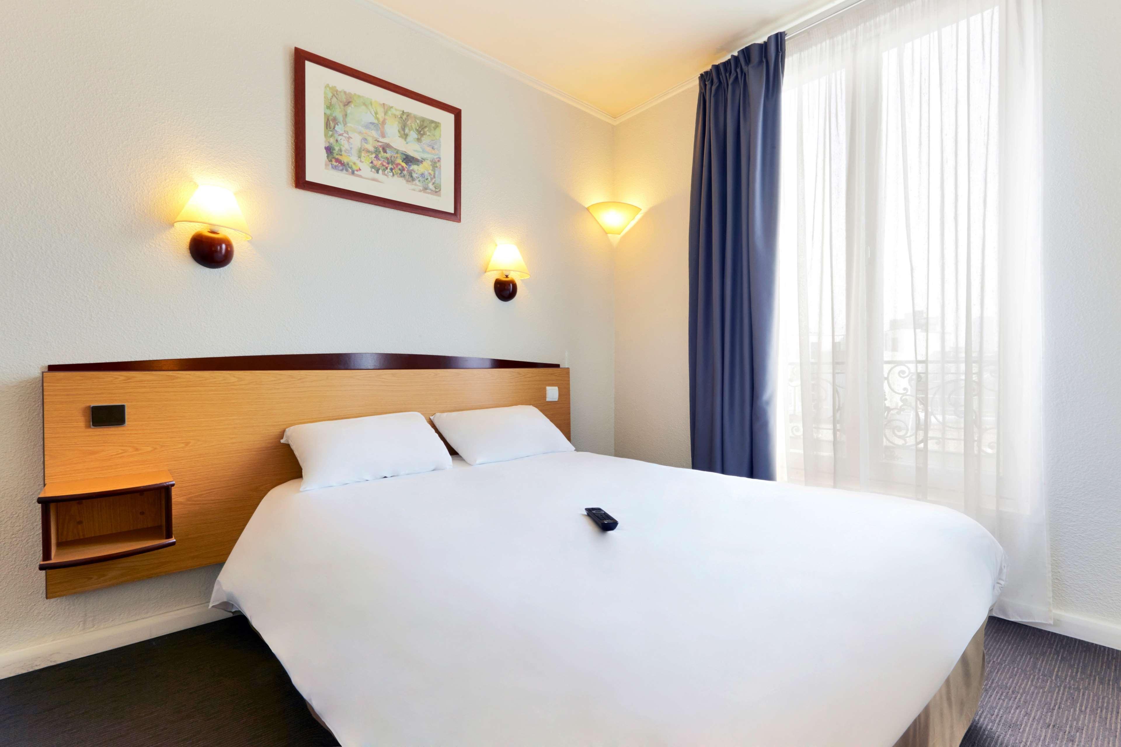 Campanile Paris Ouest - Boulogne Hotel Екстериор снимка