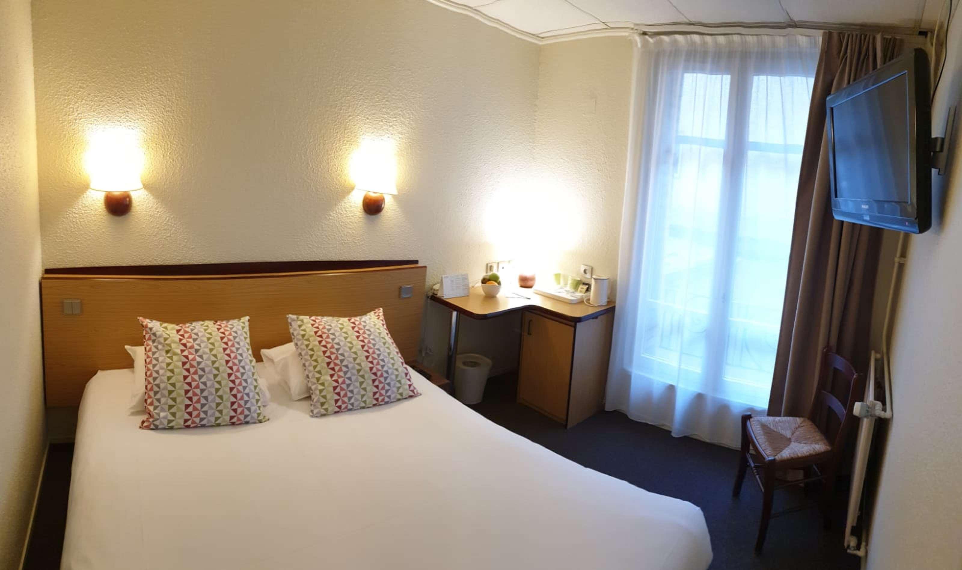 Campanile Paris Ouest - Boulogne Hotel Екстериор снимка