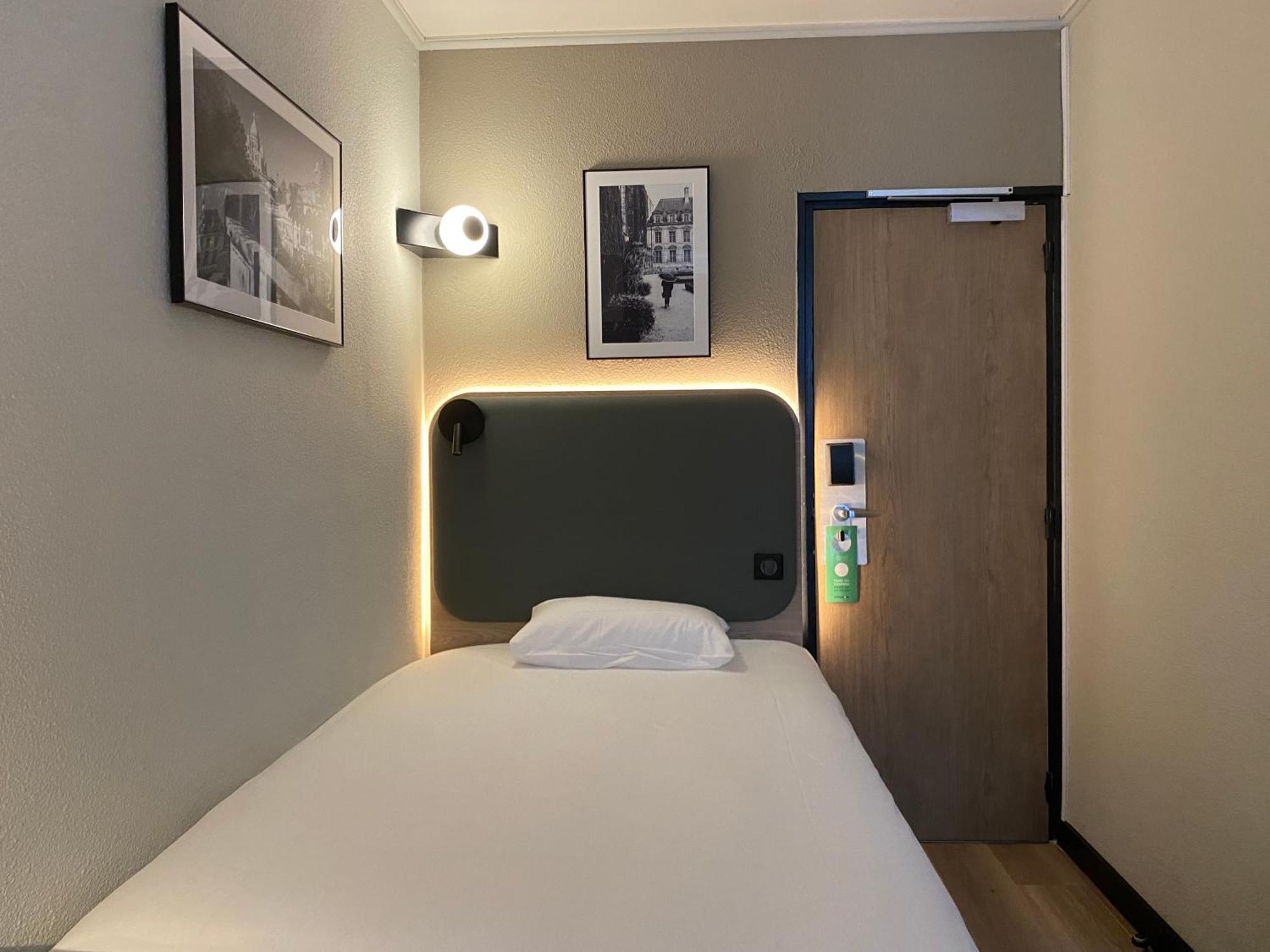 Campanile Paris Ouest - Boulogne Hotel Екстериор снимка