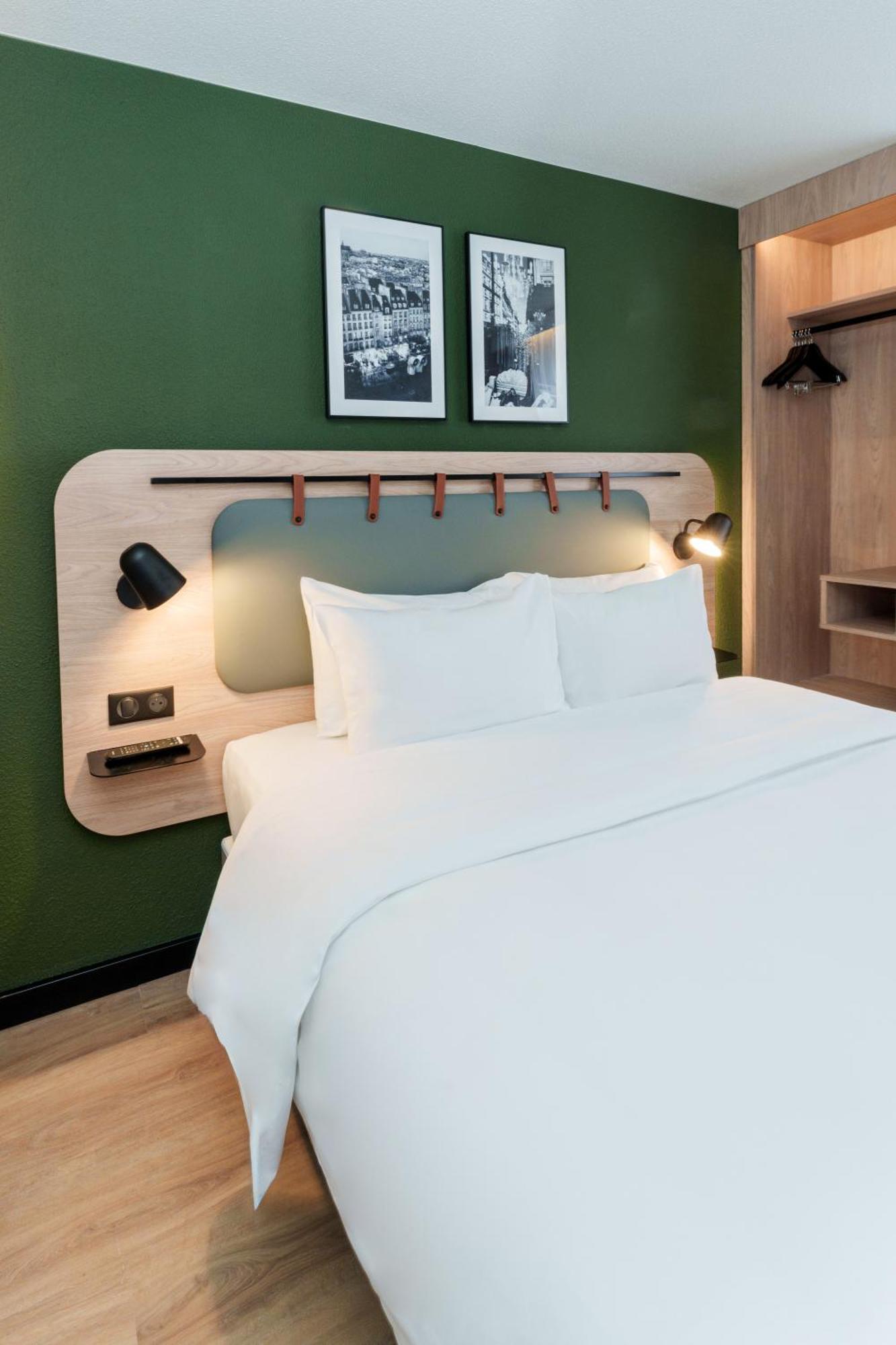 Campanile Paris Ouest - Boulogne Hotel Екстериор снимка