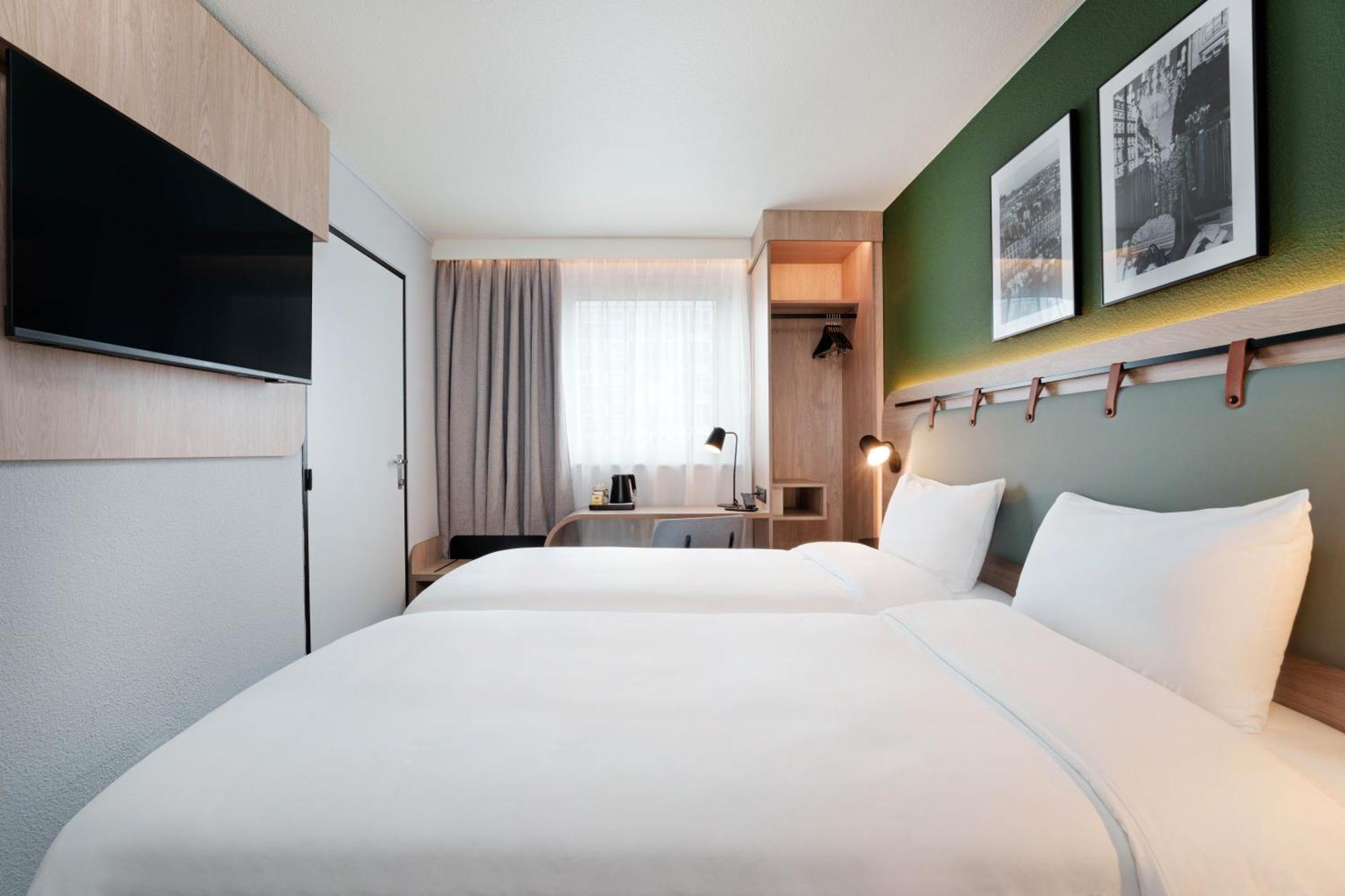 Campanile Paris Ouest - Boulogne Hotel Екстериор снимка