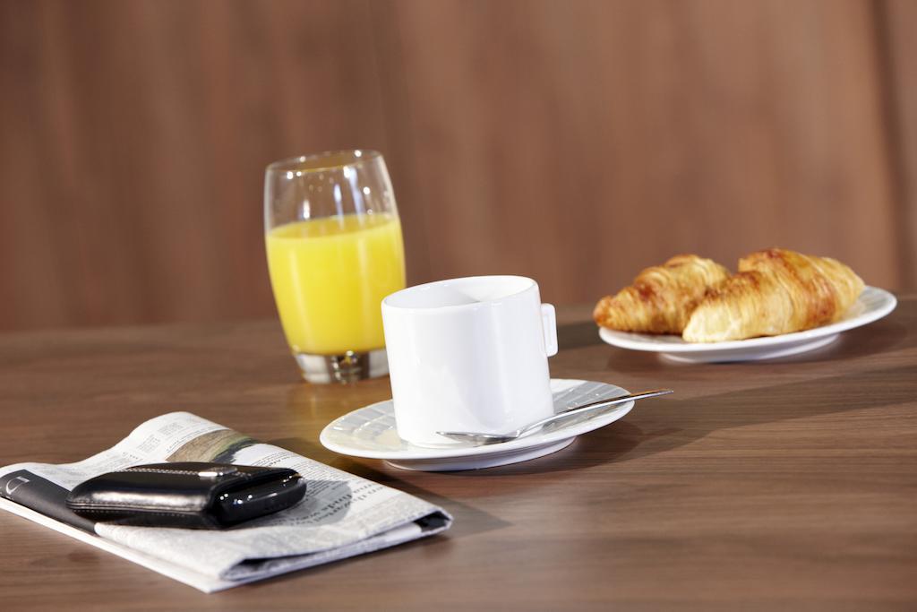 Campanile Paris Ouest - Boulogne Hotel Екстериор снимка